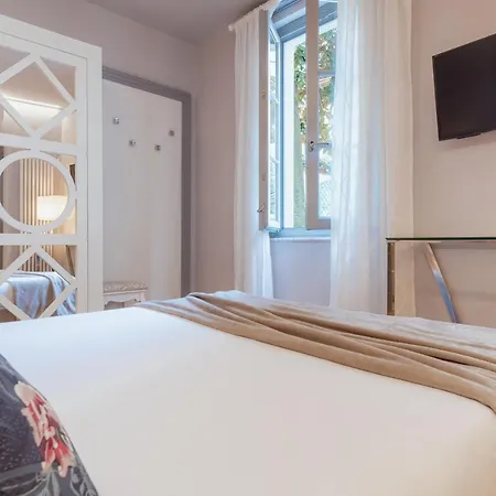 Il Cortile Di Elisa & Our Flats Bed & Breakfast Lucca