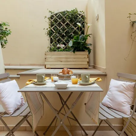 Il Cortile Di Elisa & Our Flats ベッド・アンド・ブレックファスト