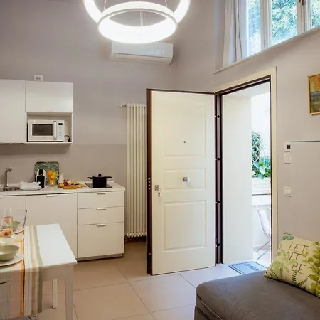 Il Cortile Di Elisa & Our Flats Bed & Breakfast Lucca