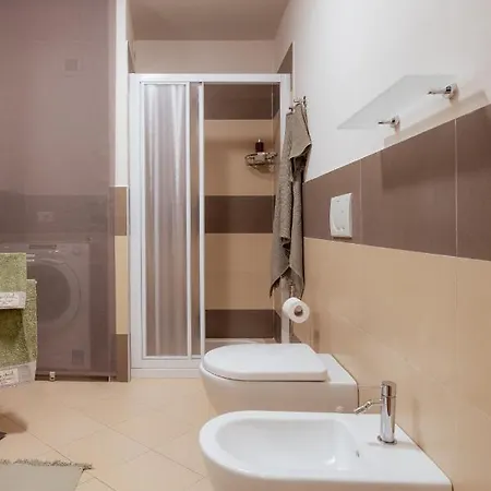 Il Cortile Di Elisa & Our Flats Bed & Breakfast Lucca